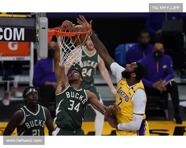 雄鹿队集体发力,顺利突破对手 雄鹿队集体发力,顺利突破对手